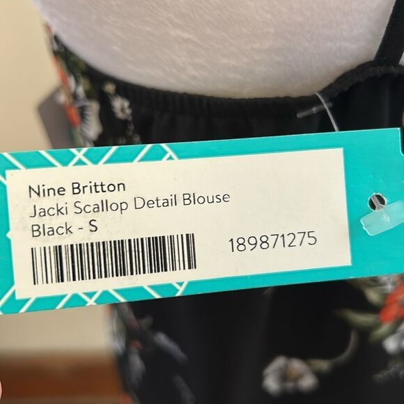 Nine Britton black floral Jacki scallop detailed blouse Size S New - Picture 7 of 11